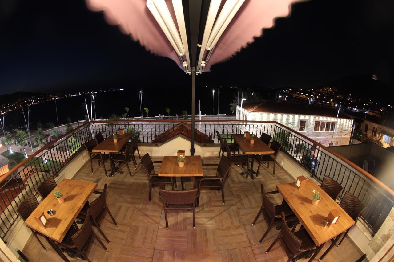 Focamor Otel Yenifoca Exterior photo